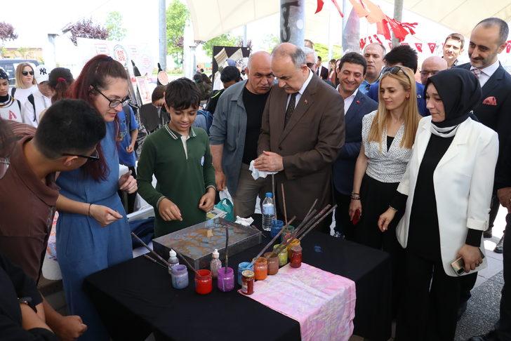 Yalova Mesleki Eğitim ve İstihdam Fuarı açıldı G3