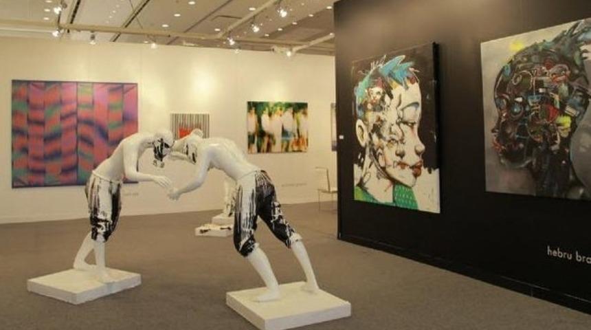 2015 Contemporary İstanbul kapılarını sanatseverlere açtı