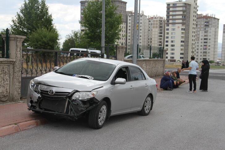 Kayseri'de iki otomobilin çarpıştığı kazada 2 kişi yaralandı G2