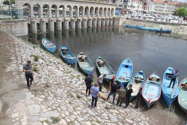 Beyşehir Gölü'nde yeni balık avı sezonu dualarla açıldı