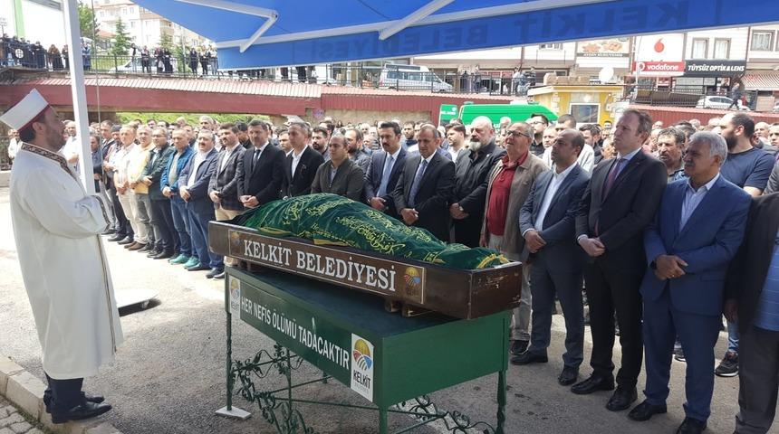 G&uuml;m&uuml;şhane'de trafik kazasında &ouml;len avukat son yolculuğuna uğurlandı