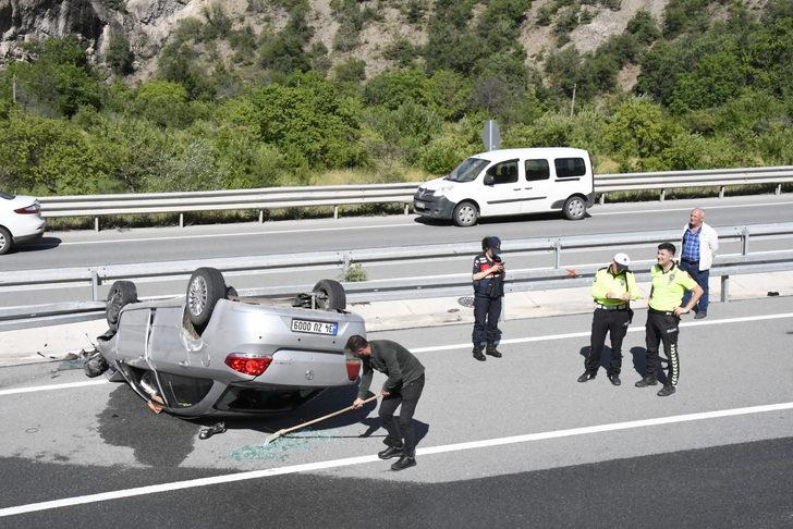 Gümüşhane'de otomobilin duvara çarptığı kazada 2 kişi yaralandı G2