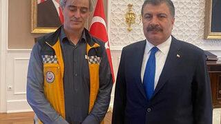 Ambulansı Sağlık Bakanlığı önüne çekip Bakan Koca'yla görüşmek istemişti! Hastaneden açıklama geldi: 'Araçta hasta bulunmadığı halde…'