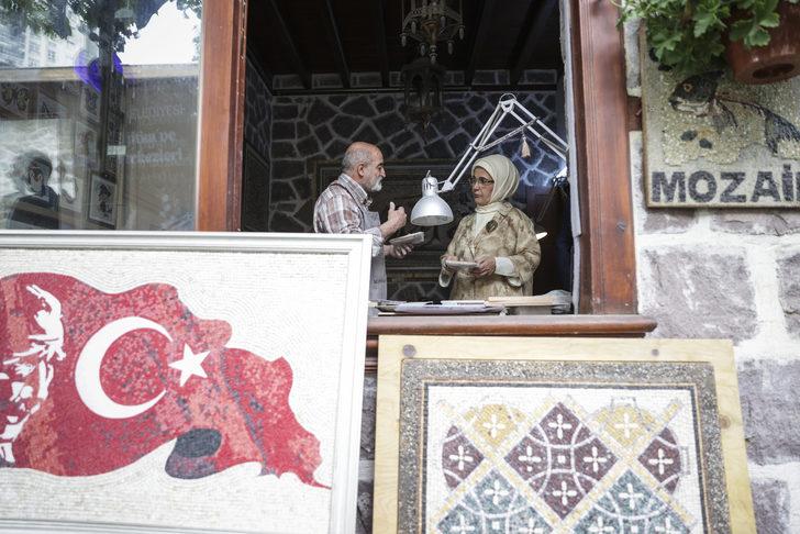 Emine Erdoğan, tarihi Ankara Kalesi'nde açılan "Ekolojik Sanat" sergisini ziyaret etti G2