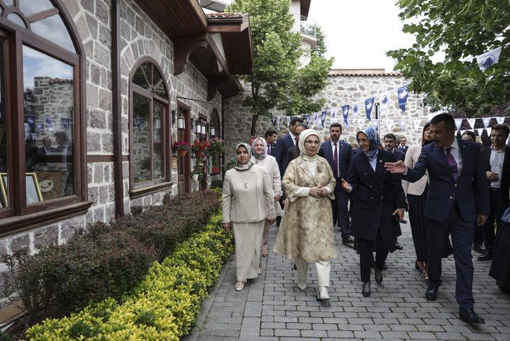 Emine Erdoğan, tarihi Ankara Kalesi'nde açılan "Ekolojik Sanat" sergisini ziyaret etti G4