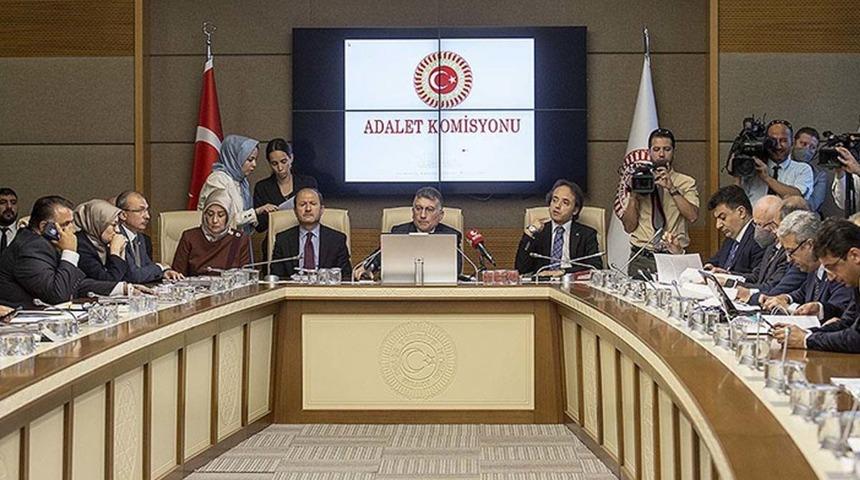 Son Dakika: Kritik yasa teklifi TBMM Adalet Komisyonu'nda kabul edildi! Gerçeğe aykırı bilgiyi, kamu barışını bozacak şekilde yayana hapis cezası