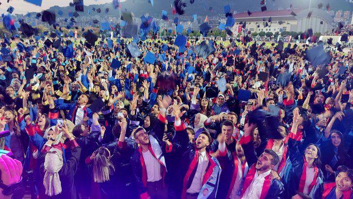 Kahramanmaraş Sütçü İmam Üniversitesinde mezuniyet sevinci G4