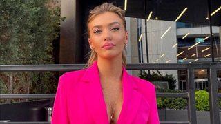 Aşk Mantık İntikam'ın Çağla'sı Melisa Döngel havuzun içinden bikinili poz verdi! Fiziğin çok güzel