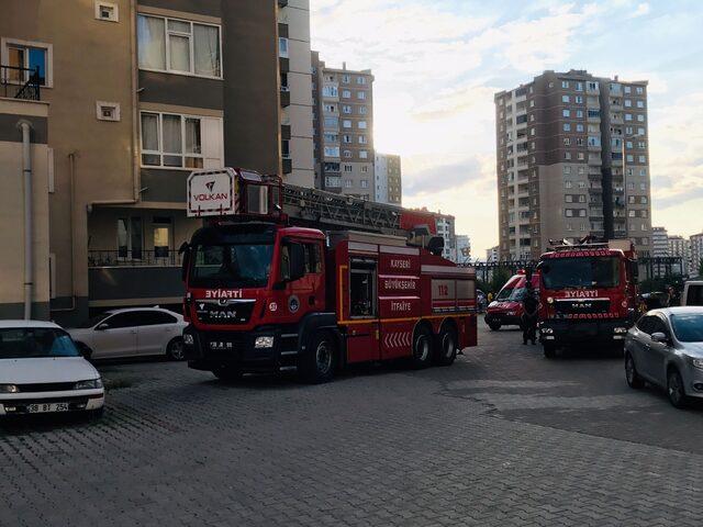 Kayseri'de bir apartmanın bodrum katında çıkan yangın söndürüldü