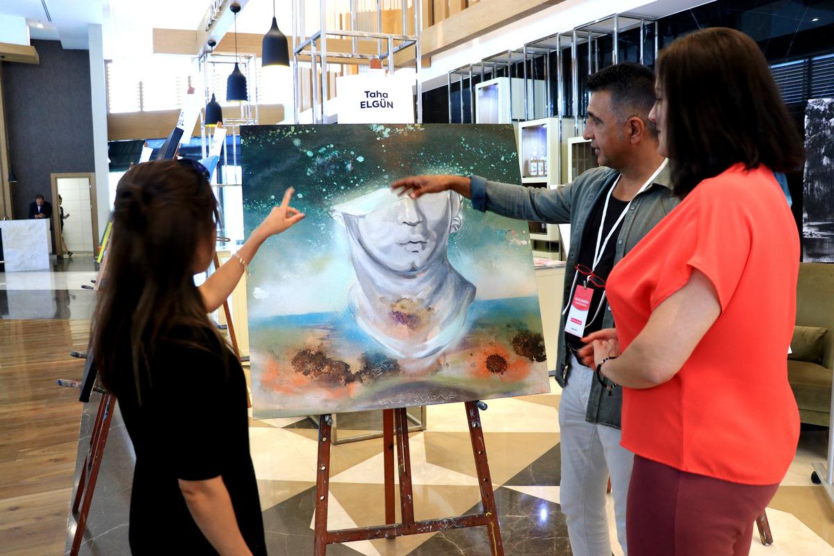 Ukraynalı ressamlar savaşla ilgili endişelerini tuvale yansıttı