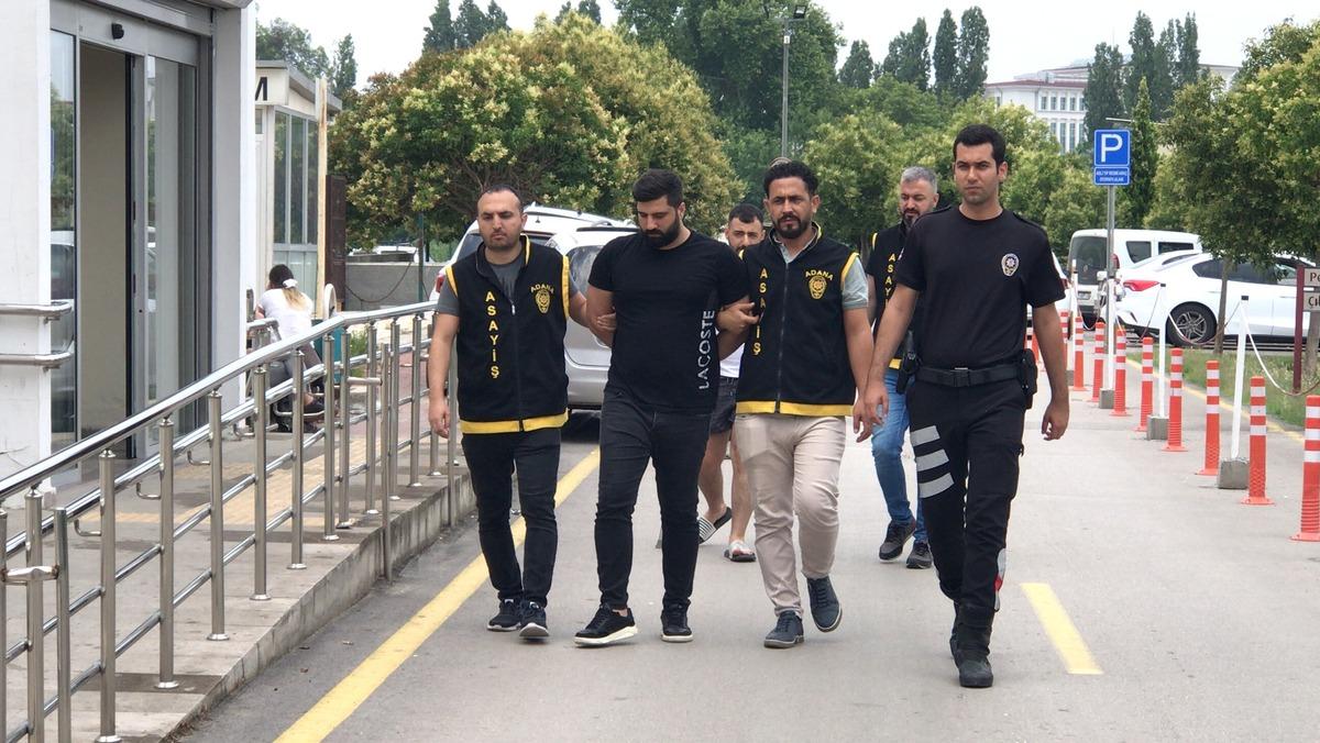 Adana'da otomobilin ses sistemine gizlenmiş 11 tabanca ele ge&ccedil;irildi