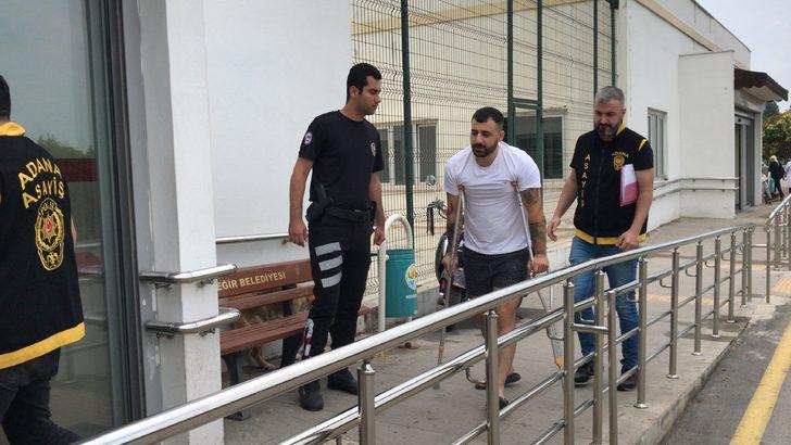 Adana'da otomobilin ses sistemine gizlenmiş 11 tabanca ele geçirildi G3