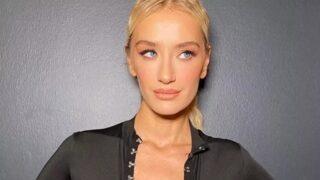 Ünlü manken Didem Soydan bornozlu ayna pozuyla takipçilerini mest etti!