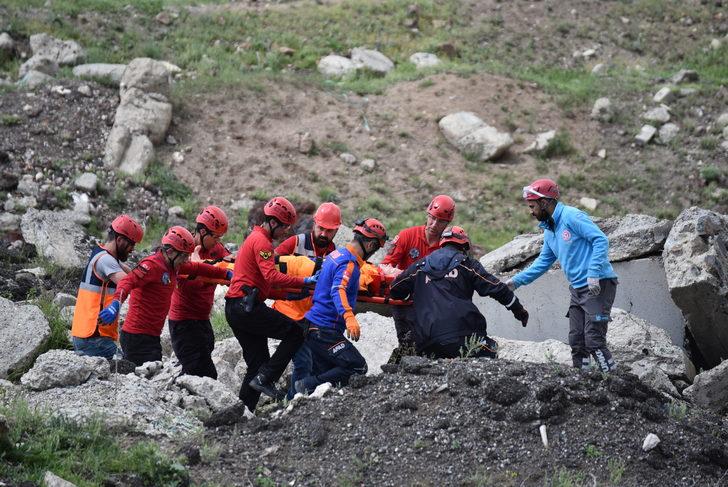 Kars'ta ilgili tüm birimlerin katılımıyla kapsamlı deprem tatbikatı yapıldı G3