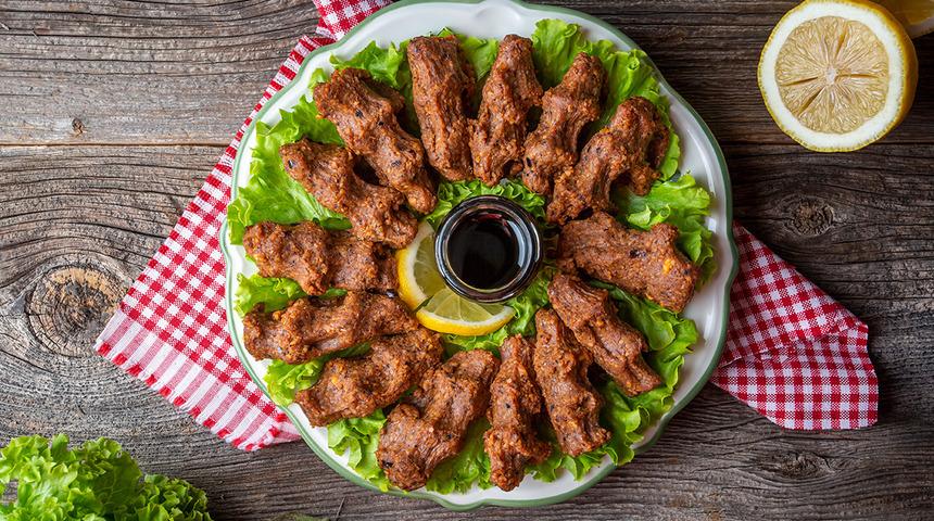 Anında hazır oluyor! En kolay etsiz çiğ köfte tarifi