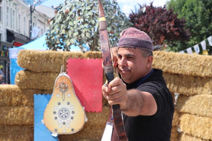 Edirne'deki festivalde ustaları bakır işçiliği ve geleneksel yay yapımını tanıttı G4