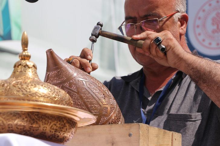 Edirne'deki festivalde ustaları bakır işçiliği ve geleneksel yay yapımını tanıttı G2
