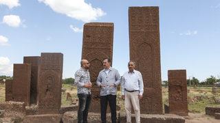 Ahlat Belediyesi, Ahlat Kitabı'nın kopyasını getirene 60 bin lira ödül verecek