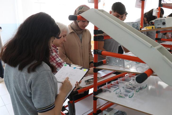 Yalova'daki meslek lisesinin "Yalın Model Fabrika Sınıfı" donanımlı eleman yetiştiriyor G4