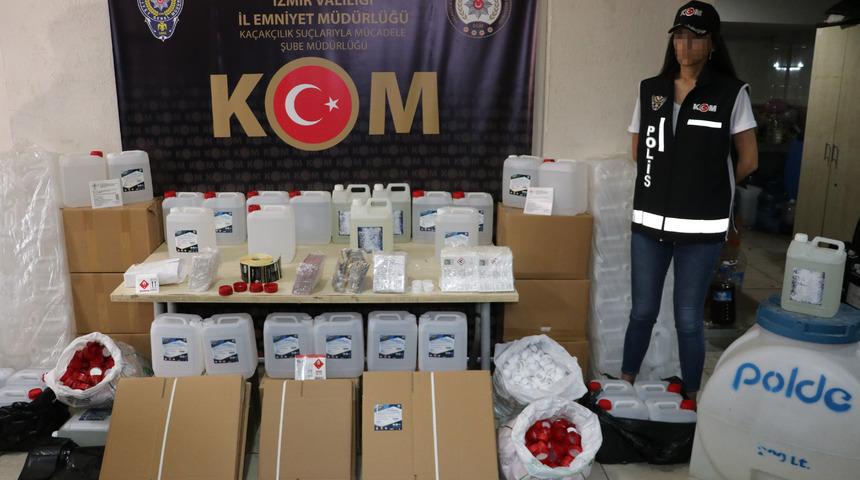 GÜNCELLEME - İzmir merkezli operasyonda 29 ton etil alkol ele geçirildi