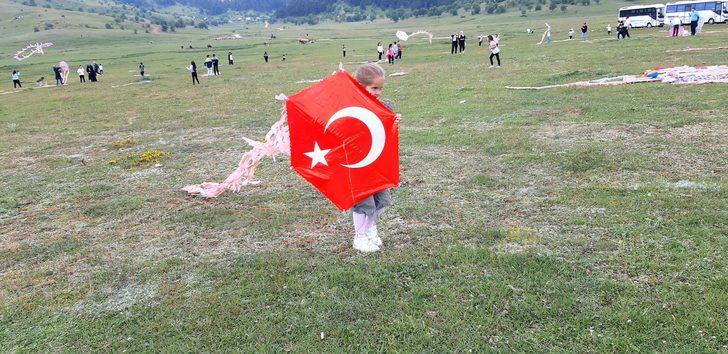 Abant Gölü Milli Parkı'nda uçurtma şenliği G2