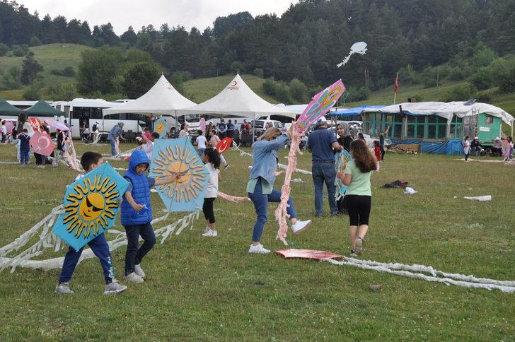 Abant Gölü Milli Parkı'nda uçurtma şenliği G5