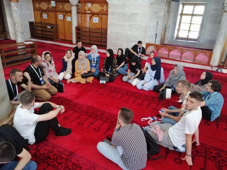 Vakıflar Genel Müdürlüğü Kosovalı öğrencileri Türkiye'de ağırlıyor G2