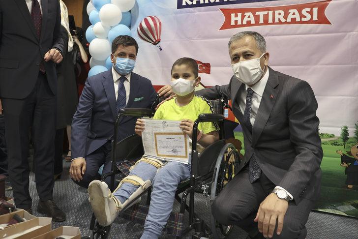 İstanbul'da hastanede öğrenim gören çocuklar karnelerine kavuştu G2