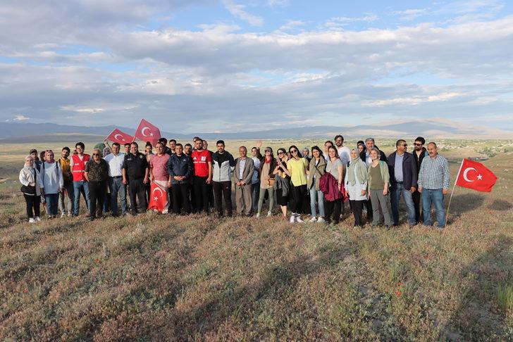 Van'da ızgara planlı antik kentin bulunduğu alana yürüyüş düzenlendi G5