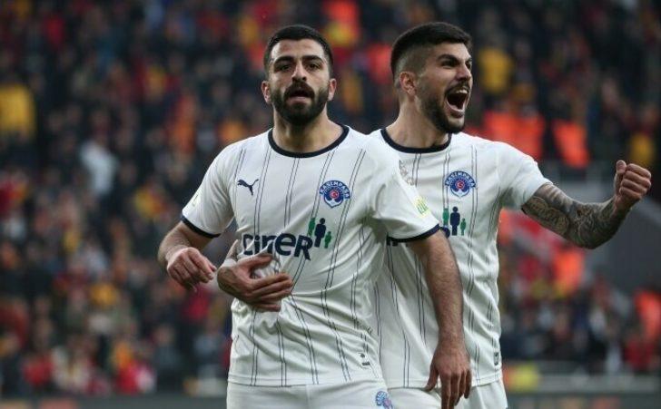 Son dakika: Transfer bitti! Galatasaray ve Fenerbahçe ile adı anılan Umut Bozok, Trabzonspor ile anlaştı... G5