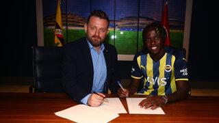 SON DAKİKA: Fenerbahçe eski Galatasaraylı Bruma'yı transfer etti! Portekizli yıldız çubuklu formayla böyle poz verdi