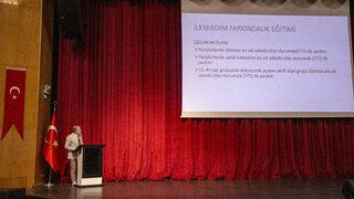 Atatürk Üniversitesi akademisyenleri ile çalışanlarına ilk yardım eğitimi