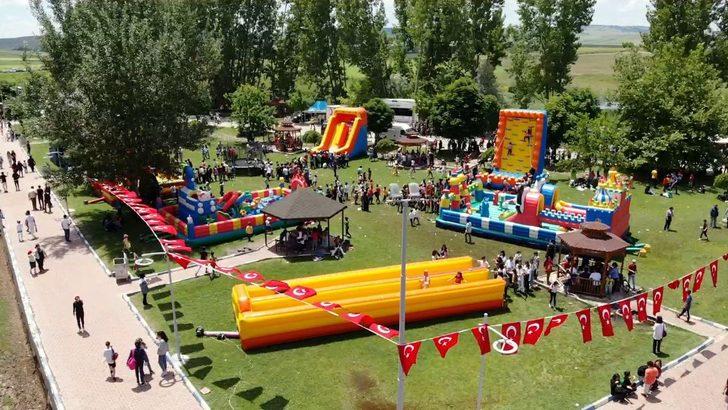 Çorum'da yaklaşık 5 bin öğrenci "Öğrenme Şenliği"nde buluştu G1