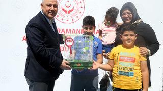 Şehit ve gazi çocuklarının karne hediyesi muhabbet kuşu oldu