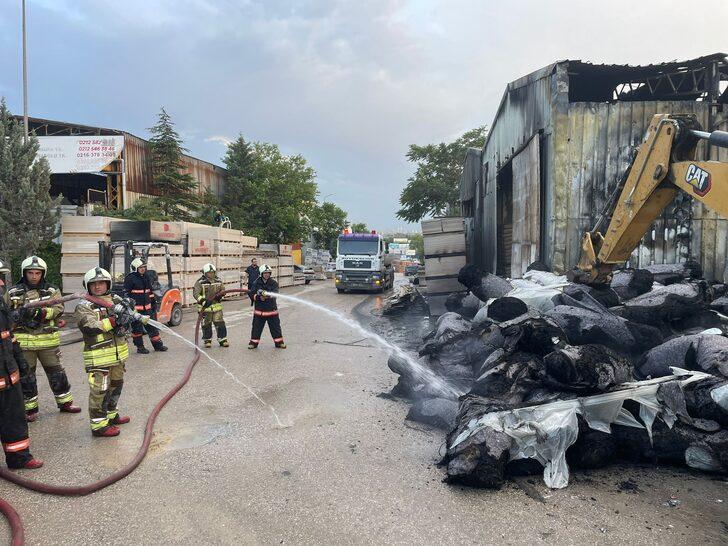 Ostim'deki yapı malzemesi deposunda çıkan yangın hasara neden oldu G4