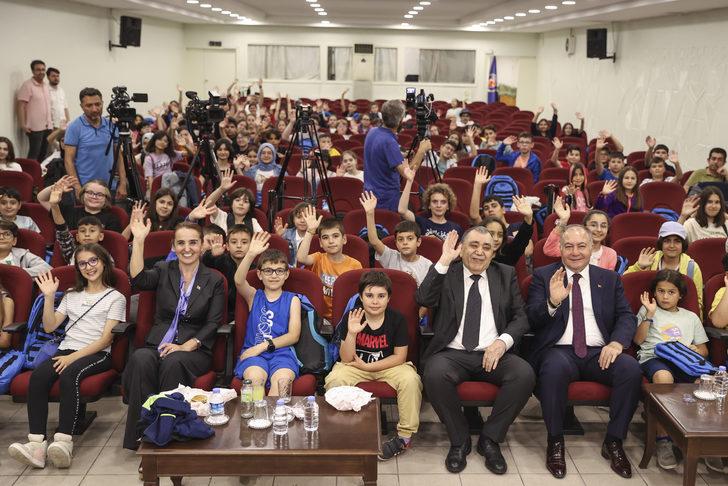 Soma'da şehit olan madencilerin çocuklarından TÜRK-İŞ'e ziyaret G2