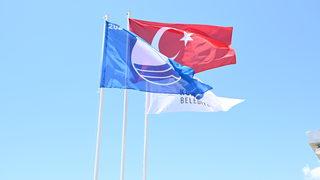 Kumluca'da üç halk plajı Mavi Bayrak denetimini başarıyla geçti