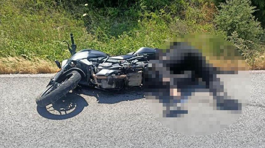 Motosikletin kontrolünü kaybetti! Genç adamın feci sonu...