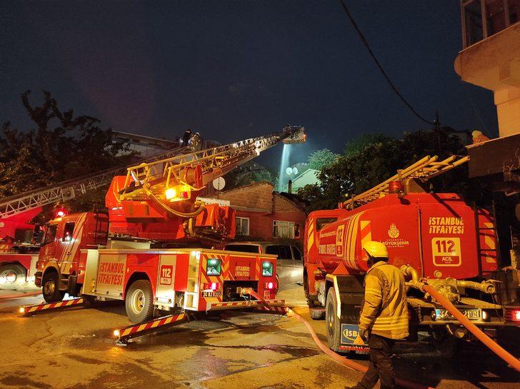 Ataşehir'de gecekonduda çıkan yangın söndürüldü G2