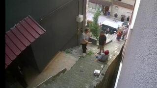 Yengesine dehşeti yaşattı! Merdivende pusu kurup kurşun yağdırdı