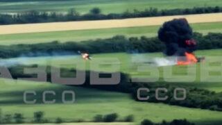 Ukrayna'nın Azov Taburu, alçak uçuş yapan Rus helikopterini füzeyle vurarak düşürdü