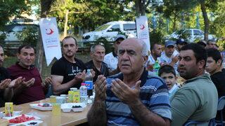 Edirne'de misafir edilen Ahıska Türkleri mevlit okuttu