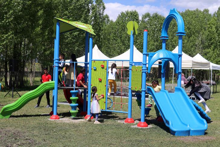 OMO, Ağrılı çocuklara karne hediyesi olarak park yaptı G3