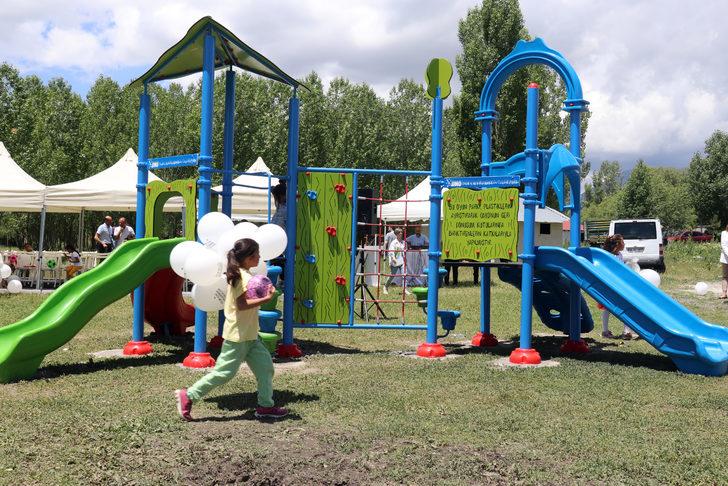 OMO, Ağrılı çocuklara karne hediyesi olarak park yaptı G4