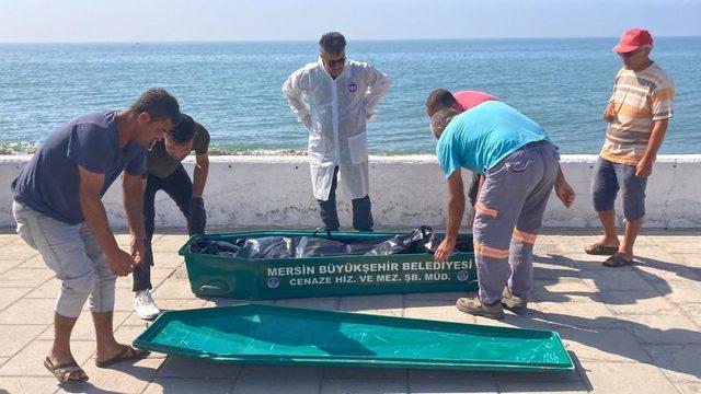 Mersin'de denize giren 64 yaşındaki kadın boğuldu