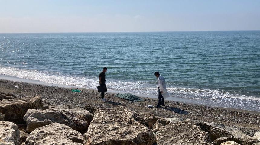 Mersin'de denize giren 64 yaşındaki kadın boğuldu