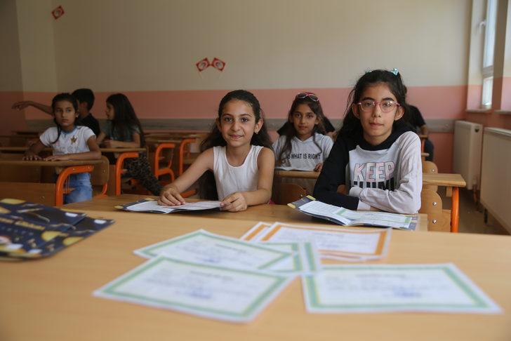 Batman, Mardin ve Siirt'te öğrenciler karne heyecanı yaşadı G2