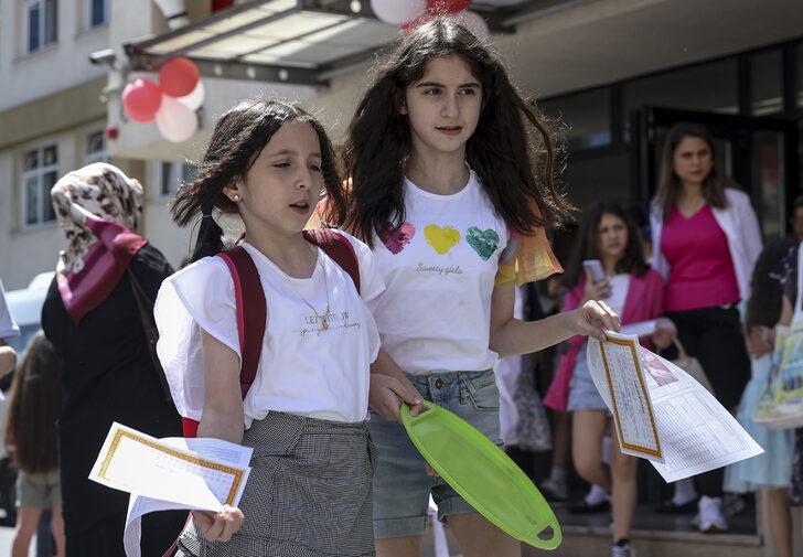 İstanbul'da öğrenciler karne sevinci yaşadı G5