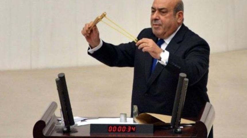 Hasip Kaplan, Genel Kurul'a sapanla geldi