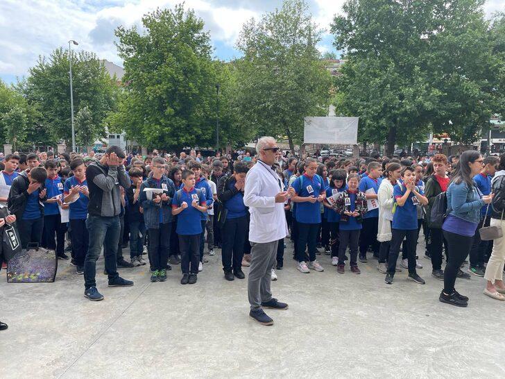 Kastamonu'da trafik kazasında ölen öğrenci için okulunda tören düzenlendi G3